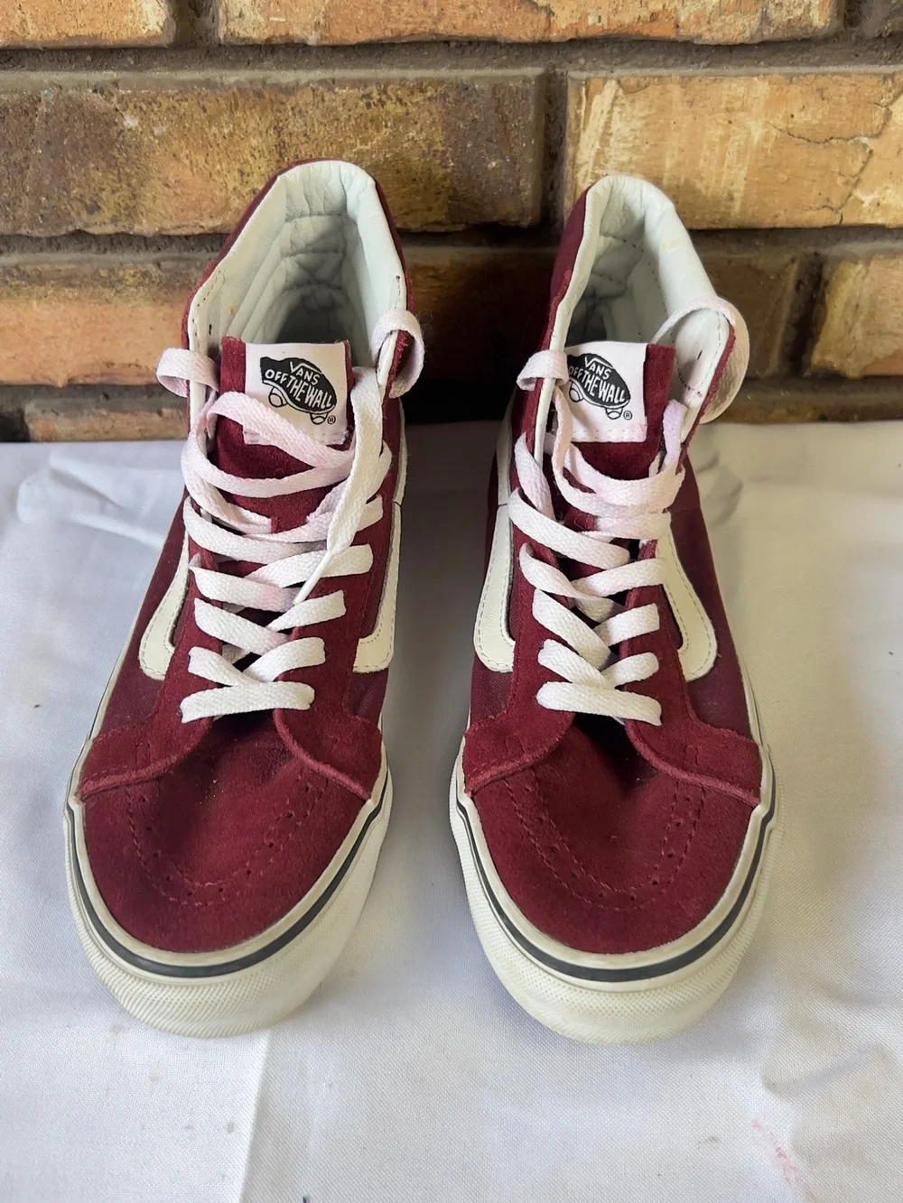 Vans Kids Maroon Suede High-Top Sneakers with White Accents men 6.5 women 8
